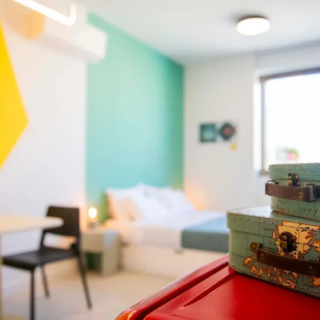 G&h Acropolis Stays! Iconic Views, Stylish Comfort *