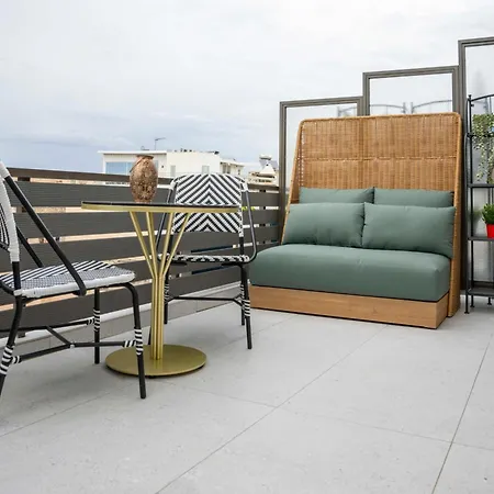 G&h Acropolis Stays! Iconic Views, Stylish Comfort *