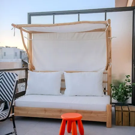 G&h Acropolis Stays! Iconic Views, Stylish Comfort Apartment